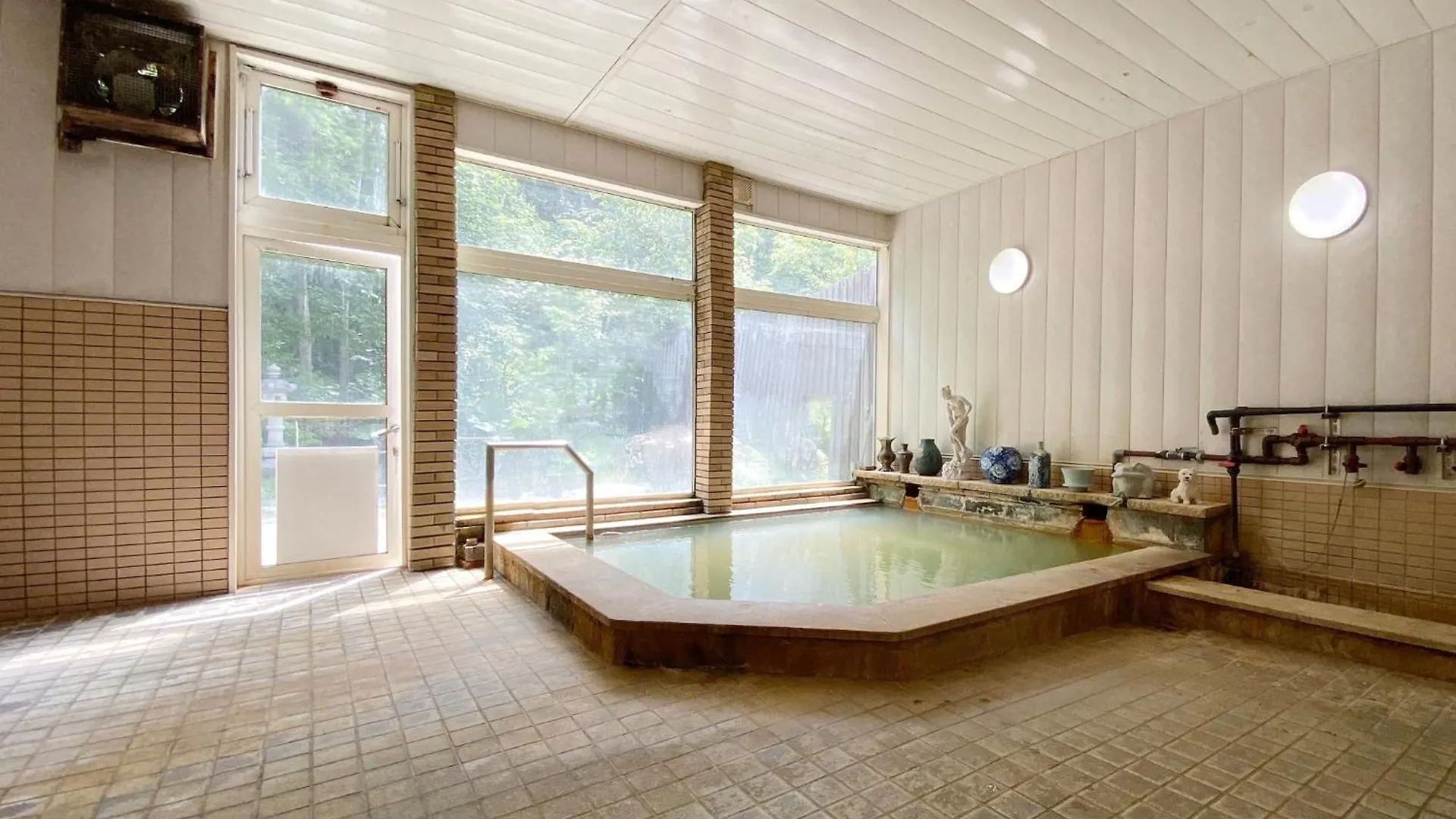 Shirokane Freeport Hotel - Vacation Stay 84726 Kamifurano