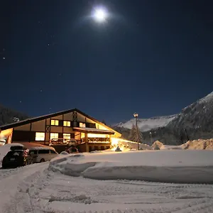 3* Ryokan Furano Shiyuirin